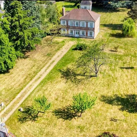 Presbytère Du 19e Siècle * La Chapelle-du-Bois-des-Faulx