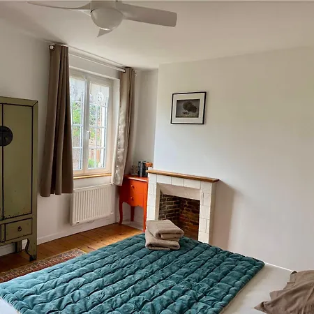 Presbytère Du 19e Siècle La Chapelle-du-Bois-des-Faulx